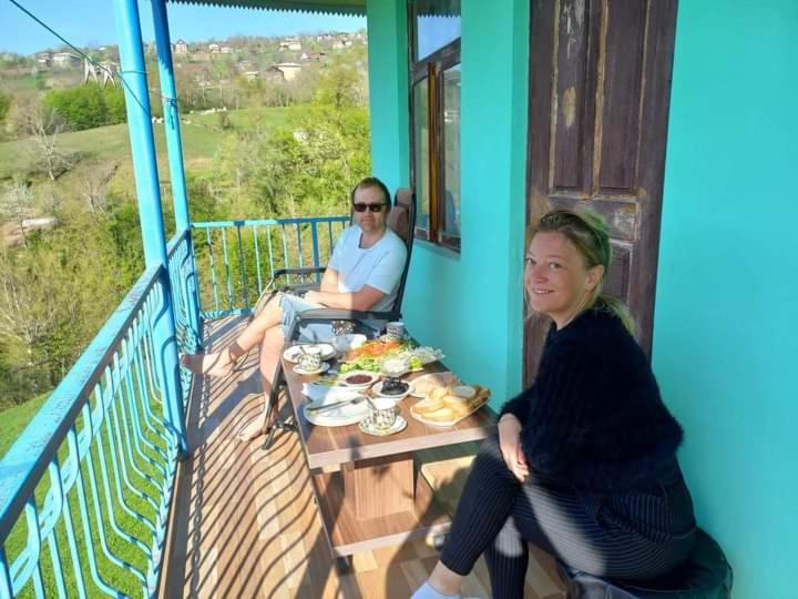 Guest House Chveni Ezo Khulo ภายนอก รูปภาพ